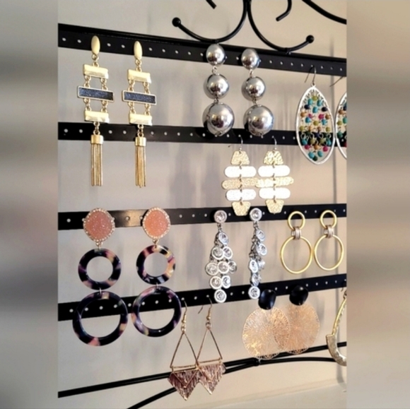 11 Pairs Wearable Earrings Grab Bag for Resell or Craft Lot RAC071 - Picture 3 of 14